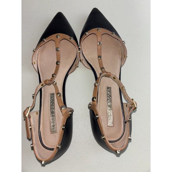 Audrey Brooke Black and Tan Nikki Gold Tone Studded Flats Size 9.5 - Picture 3 of 7
